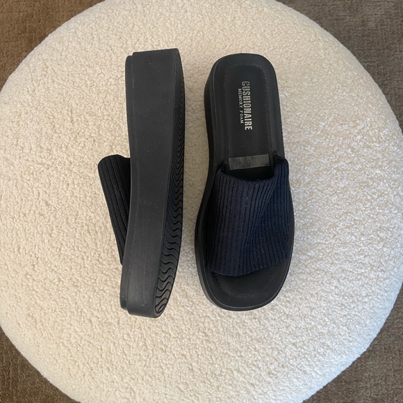 Cushionaire Platform Sandal - Picture 2 of 2